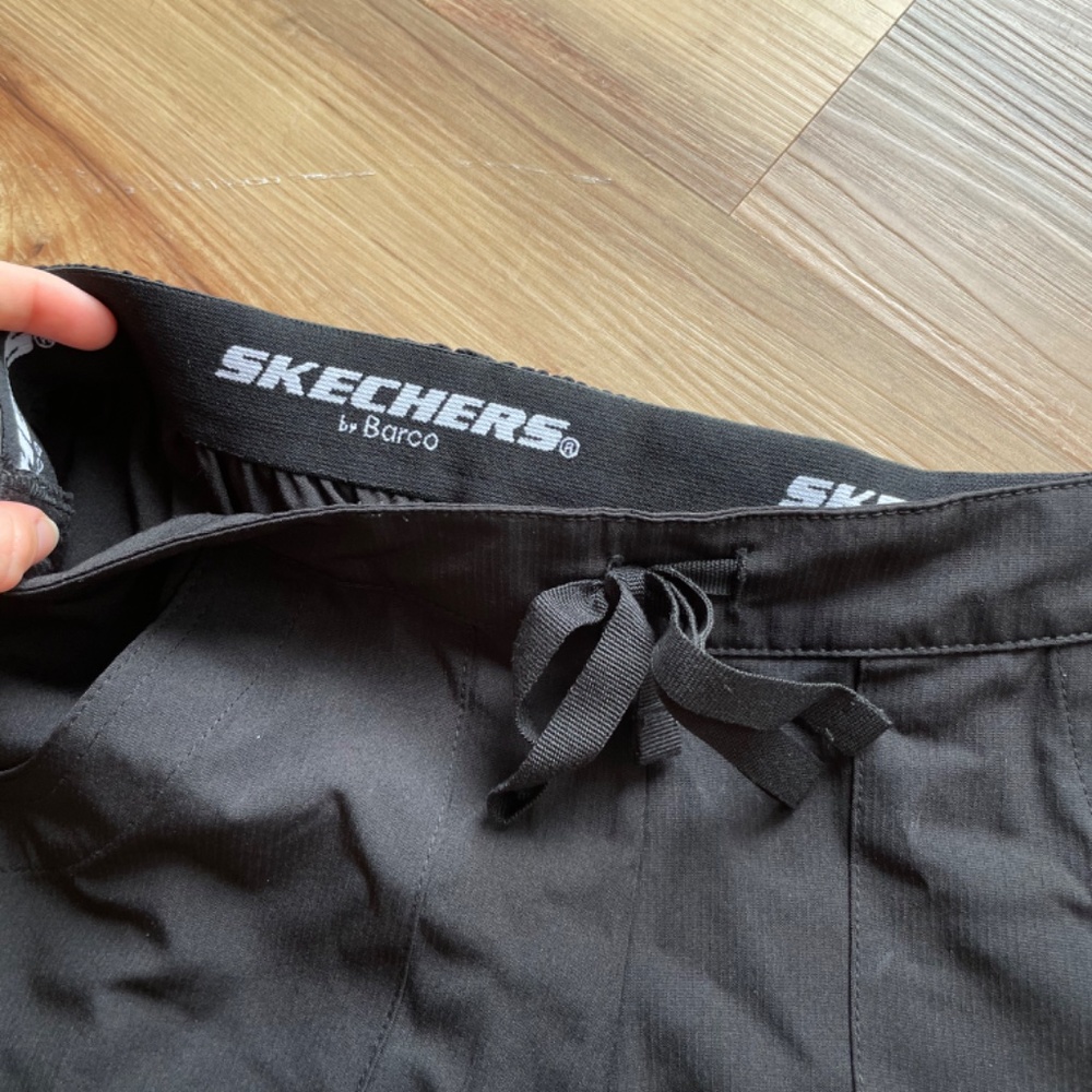 Drawstring scrub pants - Picture 3 of 4